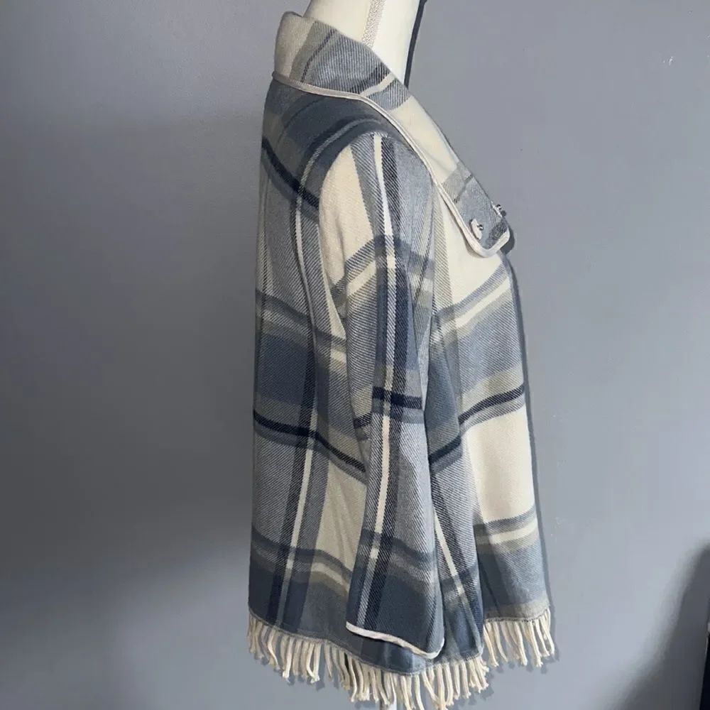 Multiples Plaid Jacket! - Picture 5 of 15
